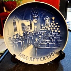 Bing & Grondahl 1968 Christmas Plate "Christmas In Church"